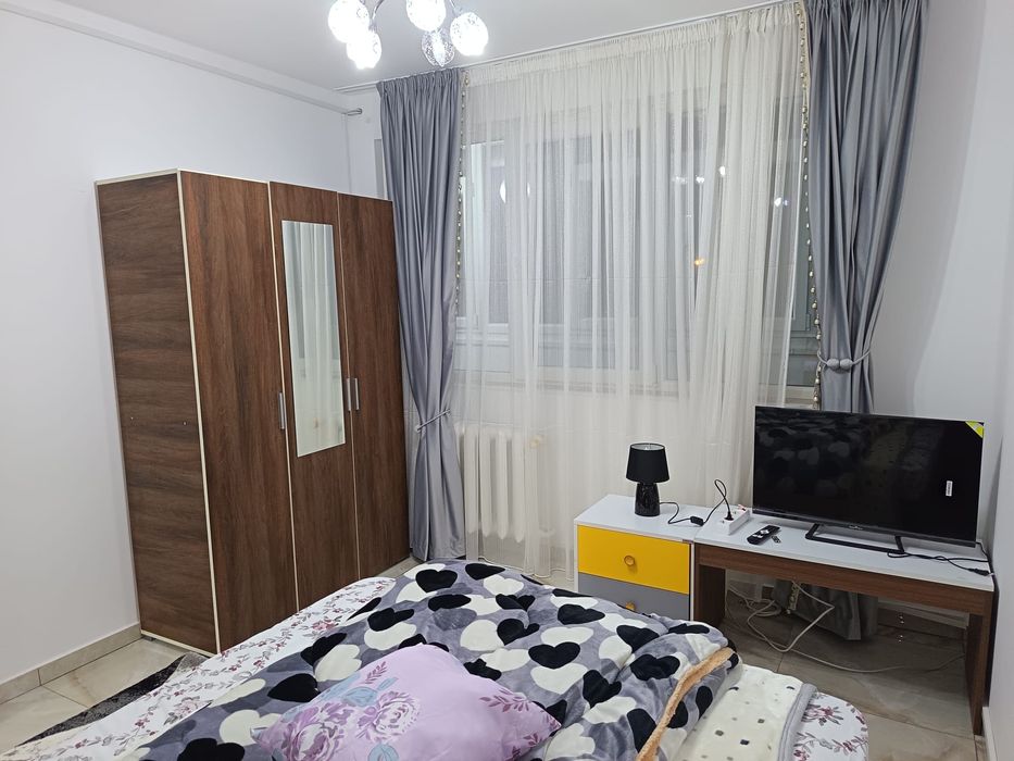 Închiriere apartament 3 camere