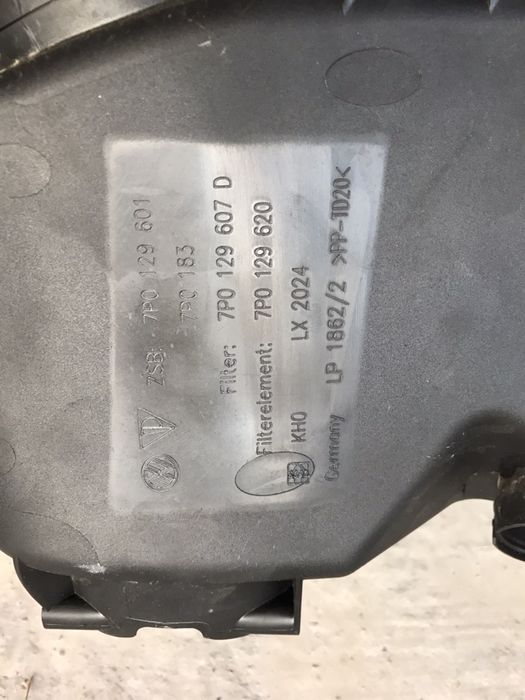 Carcasa filtru aer Touareg , Q7 , Cayenne 3,0 , 4,2