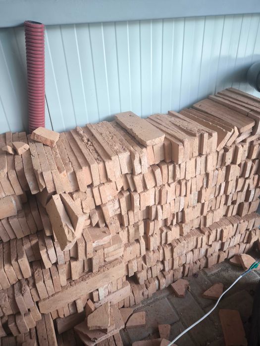 Caramida din demolari debitata