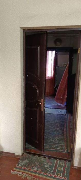 Срочно продается квартира домбирабад 1/2/2 кирпич 40.500у,е стар