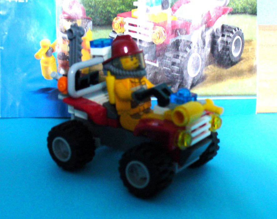 LEGO City Пожарни автомобили модели 60001, 7942 и 4427