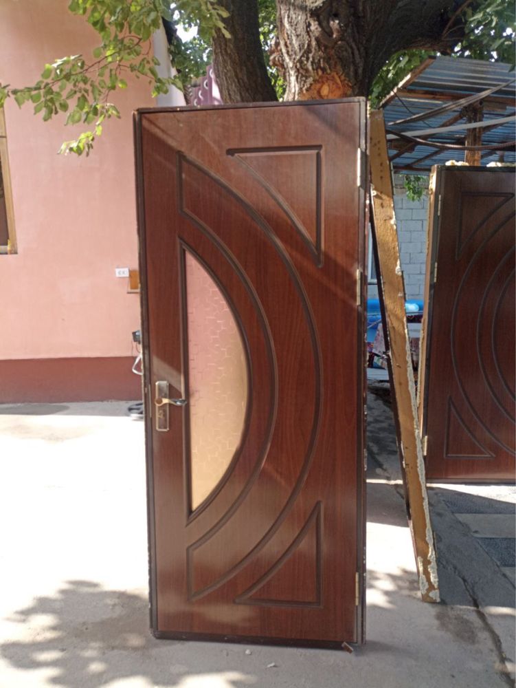 Eshiklar sotiladi