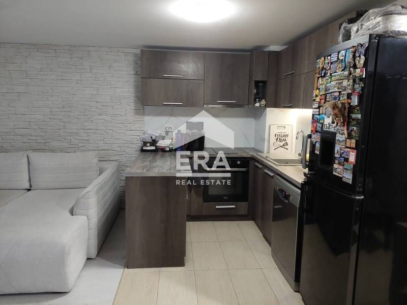 Продава се Двустаен апартамент в Варна, Конфуто - 60 кв.м за 2250 €/кв.м - Снимка #4