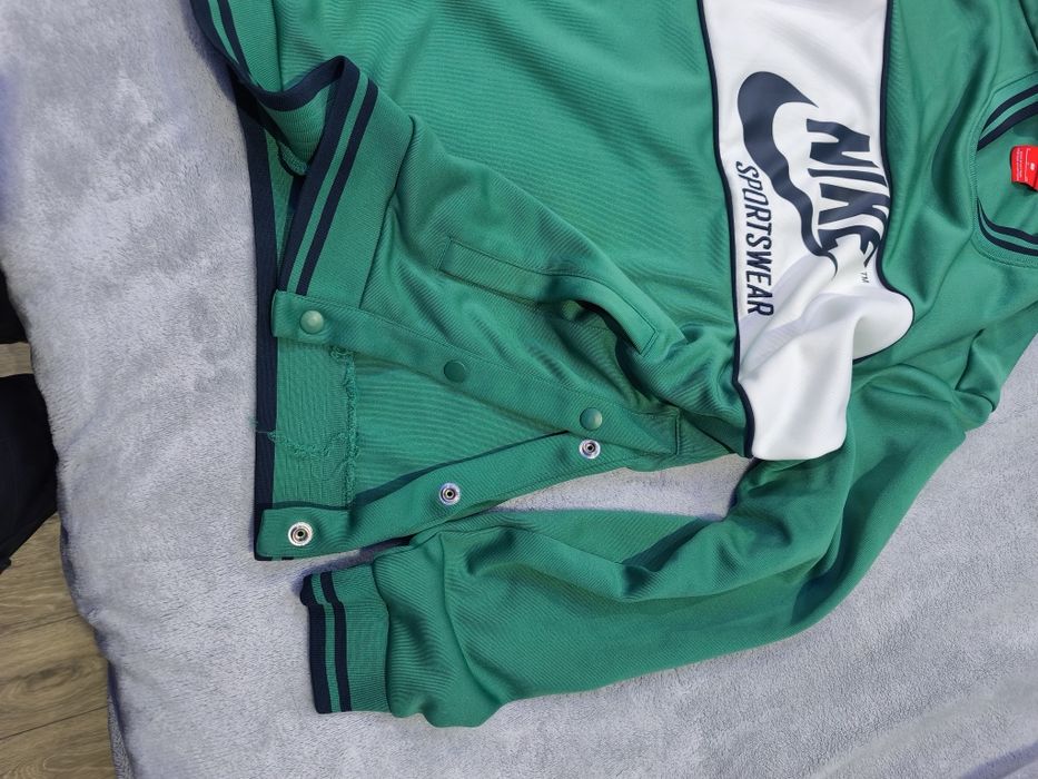 Bluza nike marimea S noua