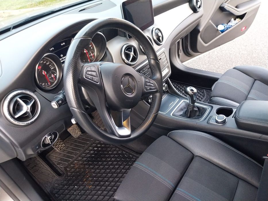 Mercedes-Benz CLA180 Shooting Brake