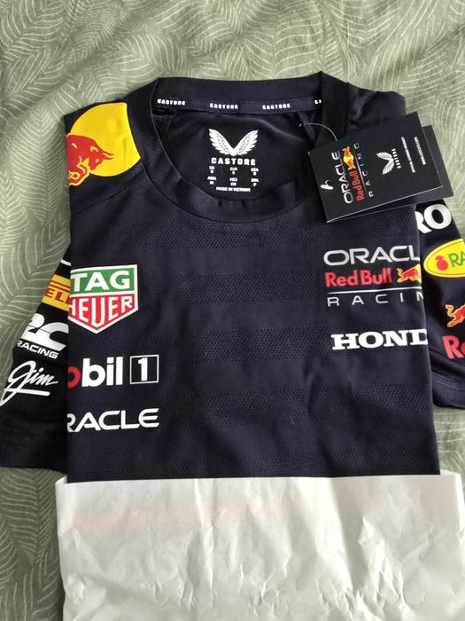 Tricou oficial Red Bull Racing Castore 2025

Preț: 300 lei (negociabil
