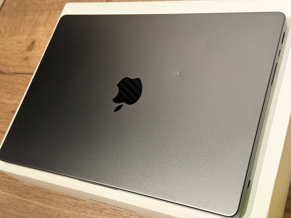 Laptop Apple MacBook Pro 14 M4 10-core 16GB Ram 1TB SSD Space Black