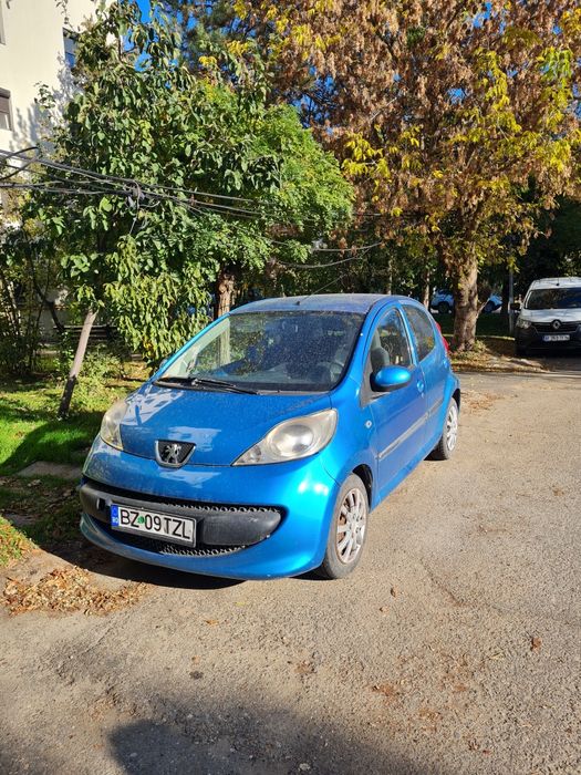 Vând Peugeot 107