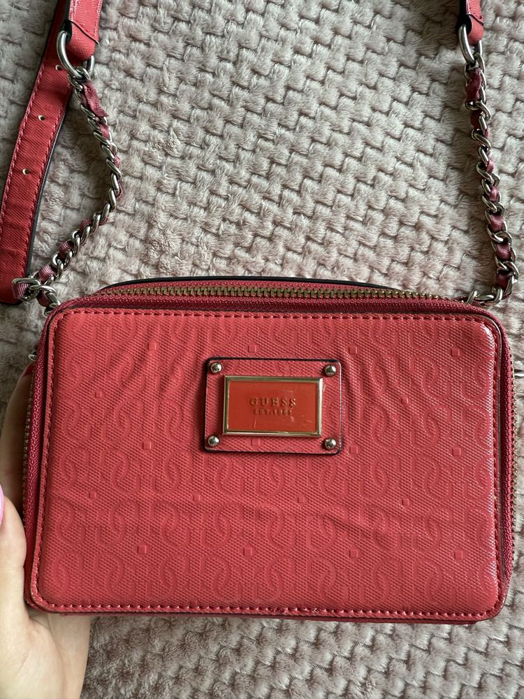 Дамска чанта Guess като нова