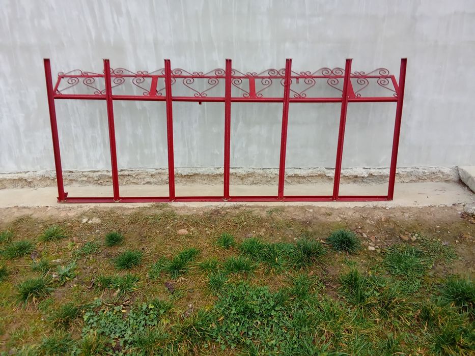 Vând o terasa de fier  cu bolicarbon