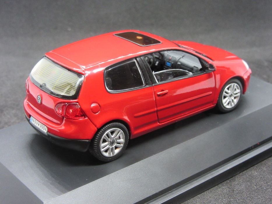 Macheta Volkswagen Golf V Schuco 1:43