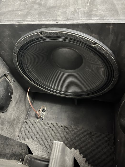 Basi FX20(clona Dynacord)…doua bucați