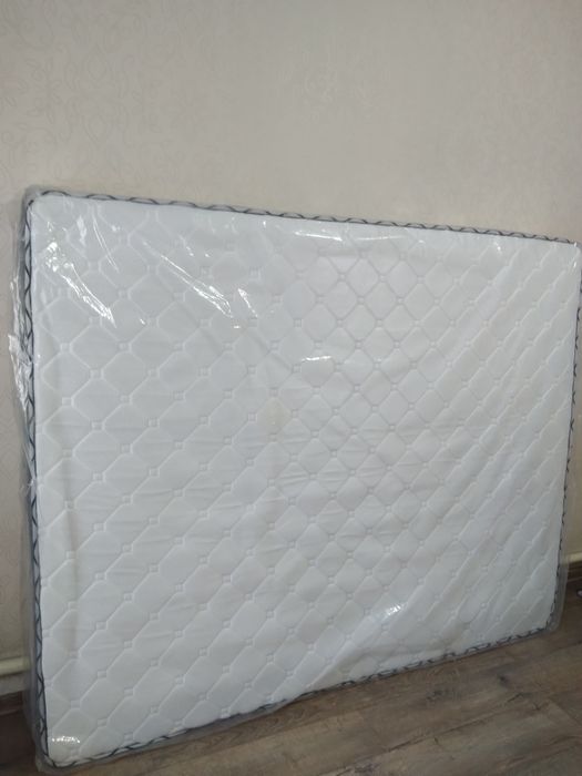 Продам новый матрац на двуспальную кровать
