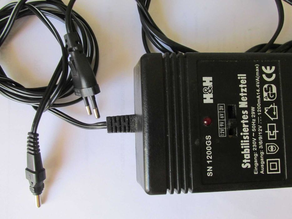 Alimentator reglabil 12v