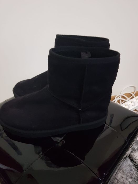 Ghete tip ugg mărimea 36