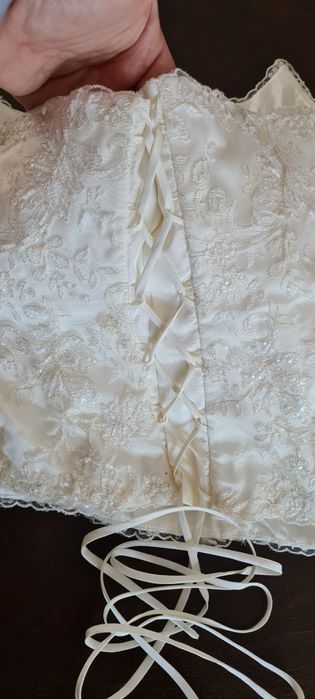 Rochie mireasa avorio