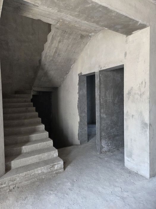 Коттедж 2.5 соток на Амира Темура