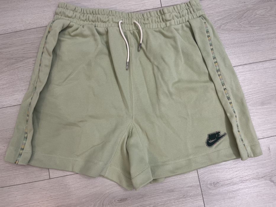 Дамски спортни къси панталони Nike Sportswear Erastus Day