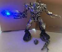 Jucarie Transformer Megatron