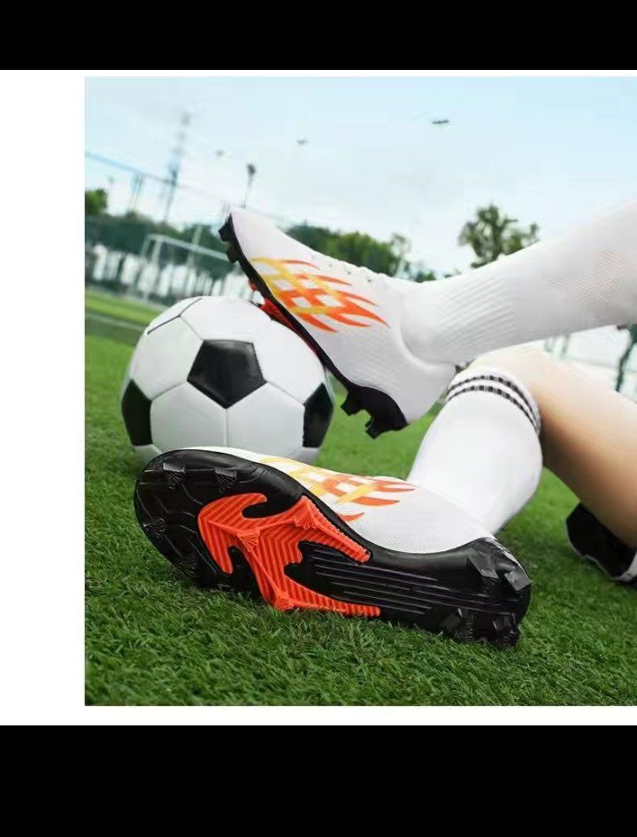 Futbol muhlislari uchun ajoyib butsa razmer 40 Xitoy razmerda