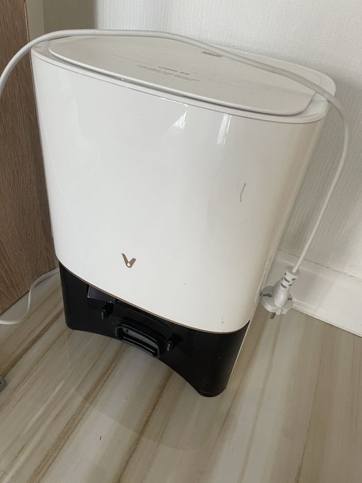 Продам Робот-пылесос Xiaomi Viomi Alpha S9