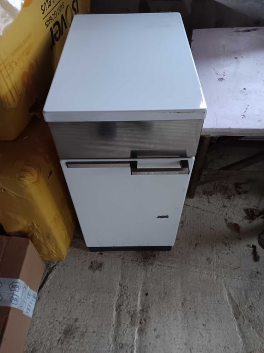 Sobă din fontă AEG