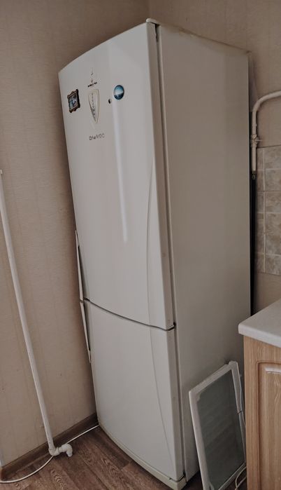 Продаю холодильник