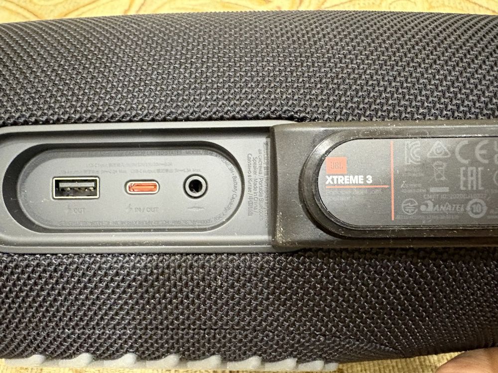 Преносима bluetooth тонколона jbl xtreme 3
