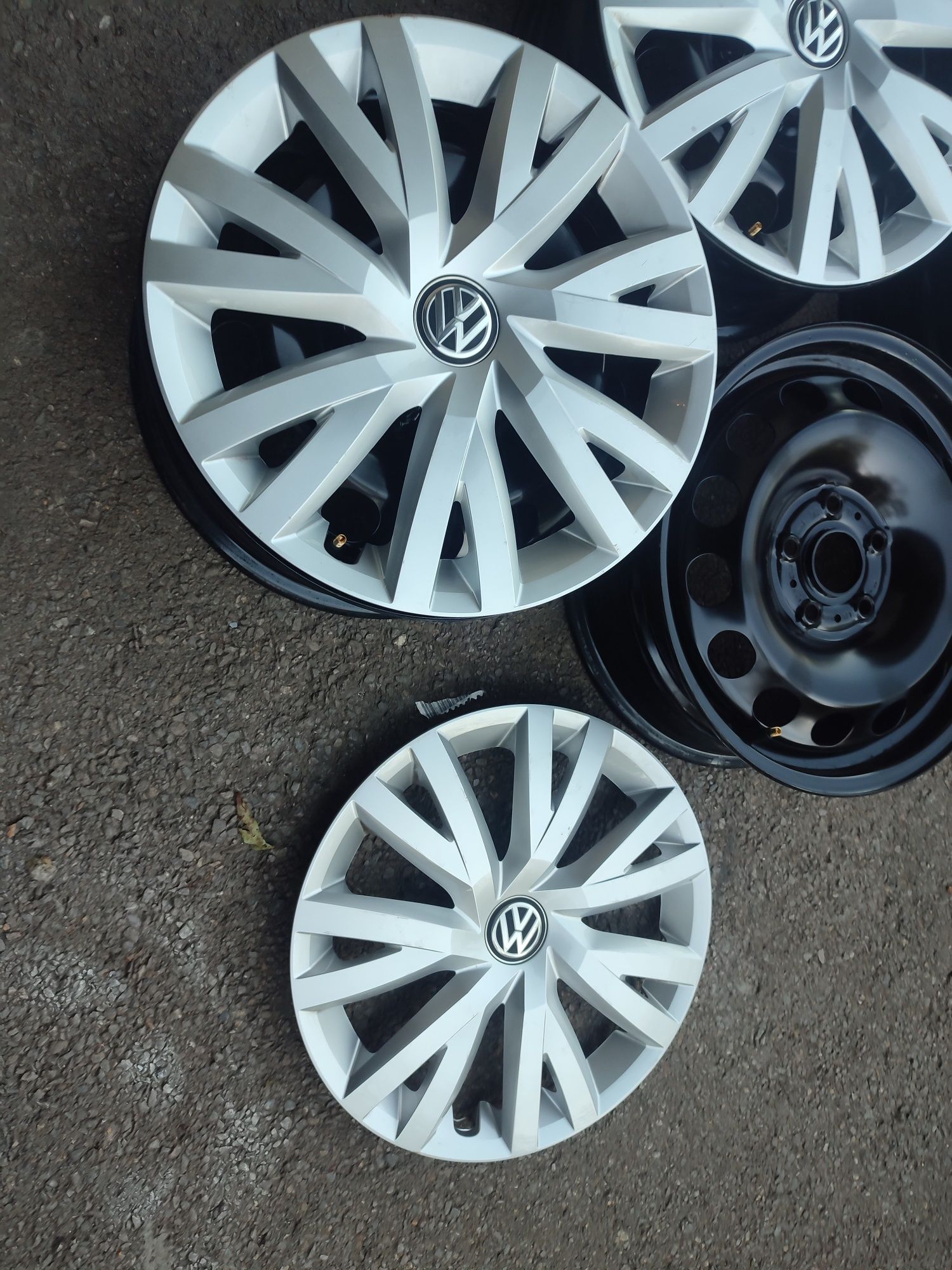 16" оригинални джанти с тасове за Vw Golf/Passat...