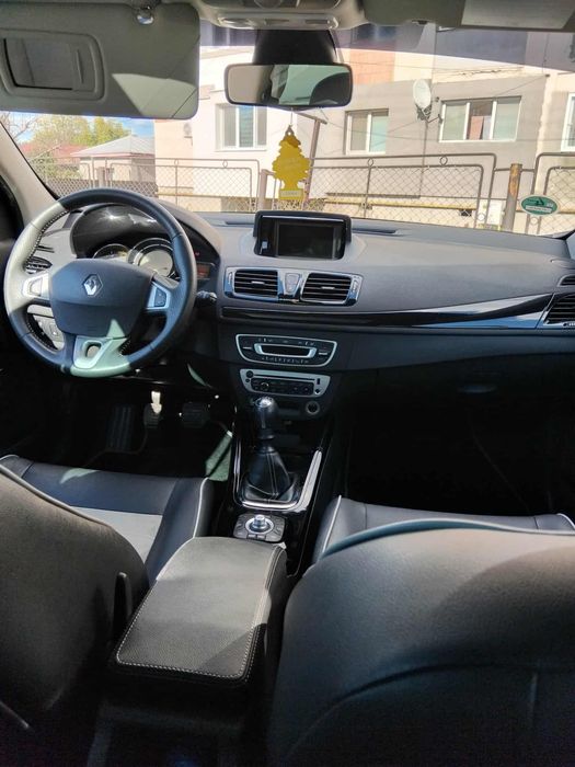 Vând /renault megane