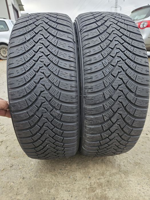 Vând 2 anvelope iarna 185/55/16 185/55r16 FALKEN