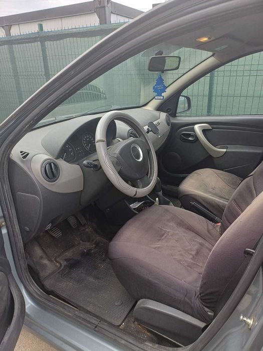 auto dacia sandero