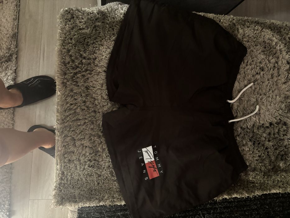 Pantaloni scurti original de vara noi ,culoarea neagra