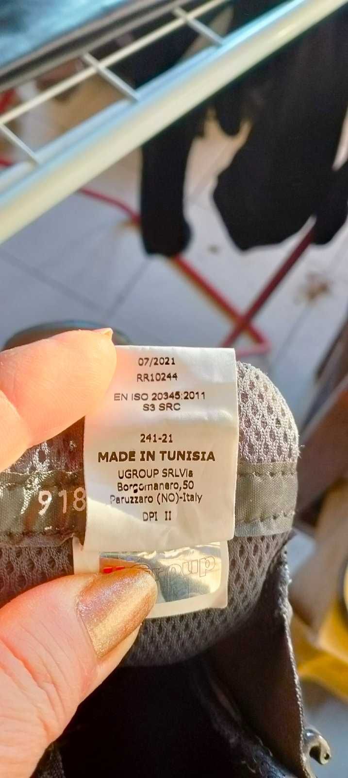 Продавам мъжки работни обувки