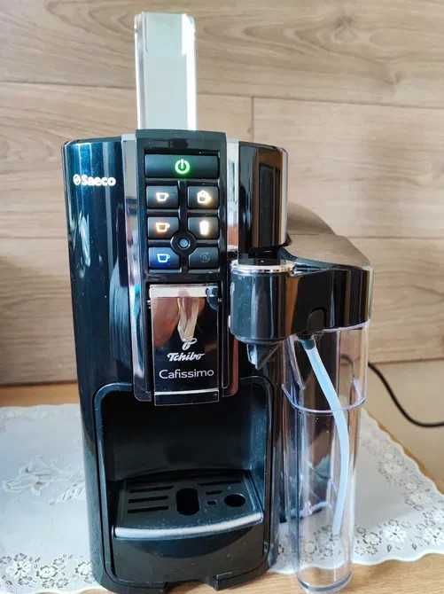 Кафе машина Philips Saeco Cafissimo Latte HD8603/81 с капсули