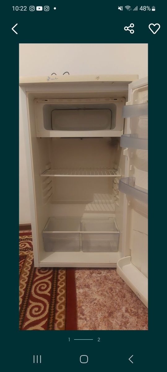Продам холодильник хороший состояние морозит охлождает отличный за три