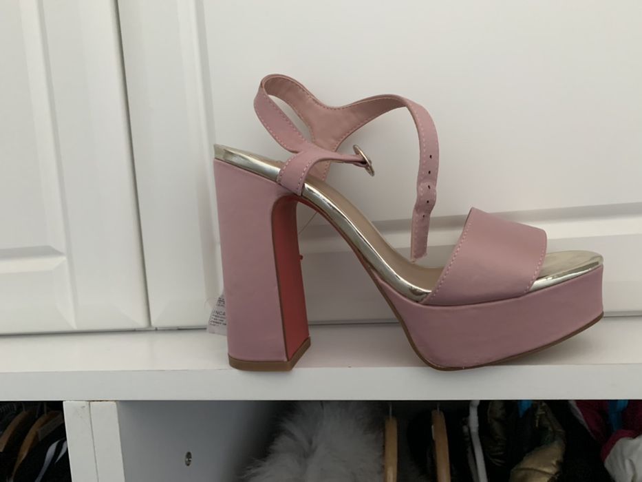 Sandale Stradivarius Noi!