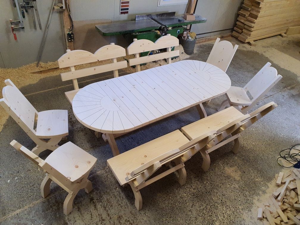 Masa soreanca cu  Bancute si caune . Mobilier rustic . Masa foisor