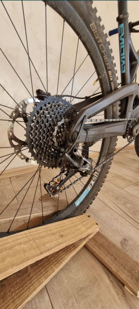 Evil insurgent 2019 enduro carbon