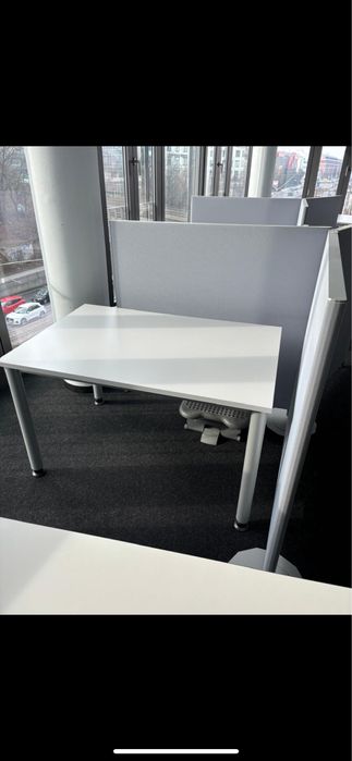 Vand masa stare noua alba