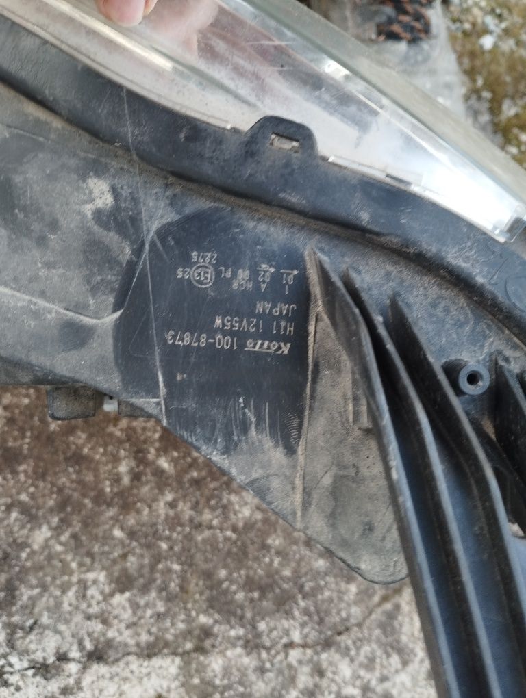 Ляв Фар Митсубиши Паджеро Mitsubishi Pajero