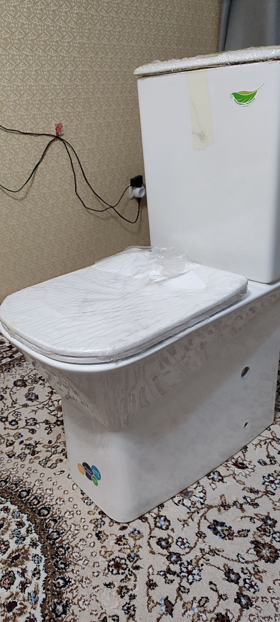 Продам новые унитазы