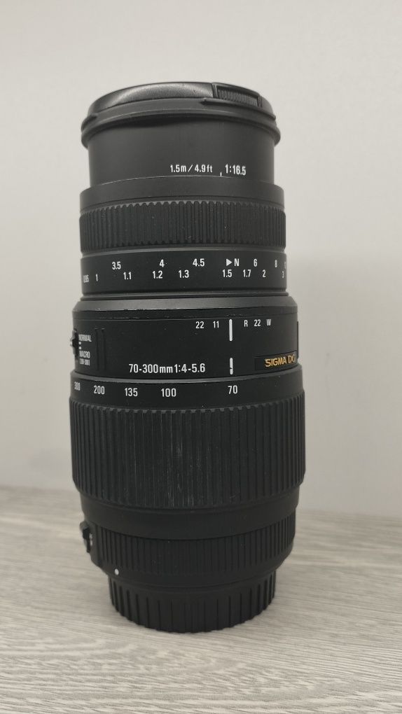 Sigma DG 70-300mm 1:4-5.6