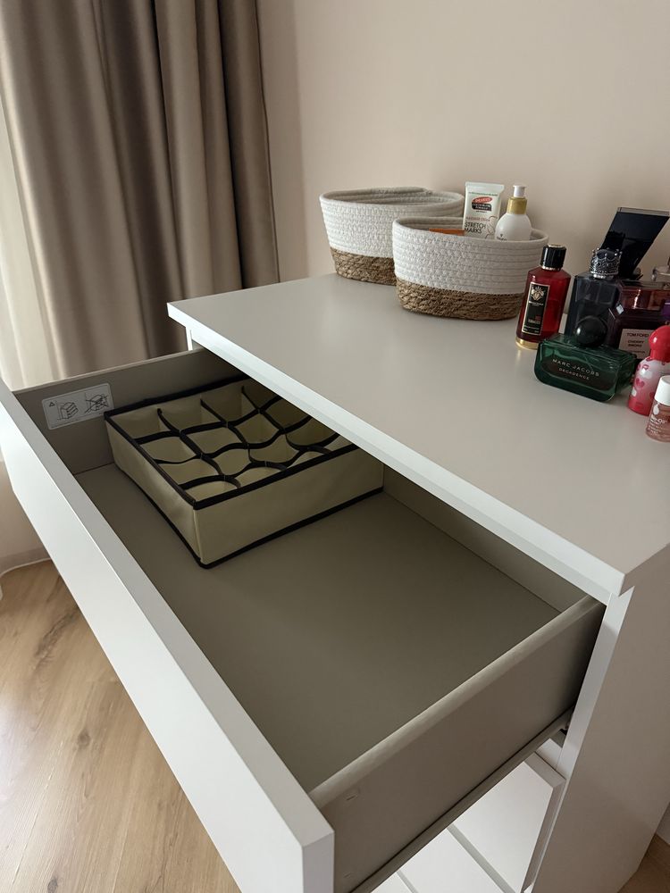 Скрин с 4 чекмеджета ikea malm