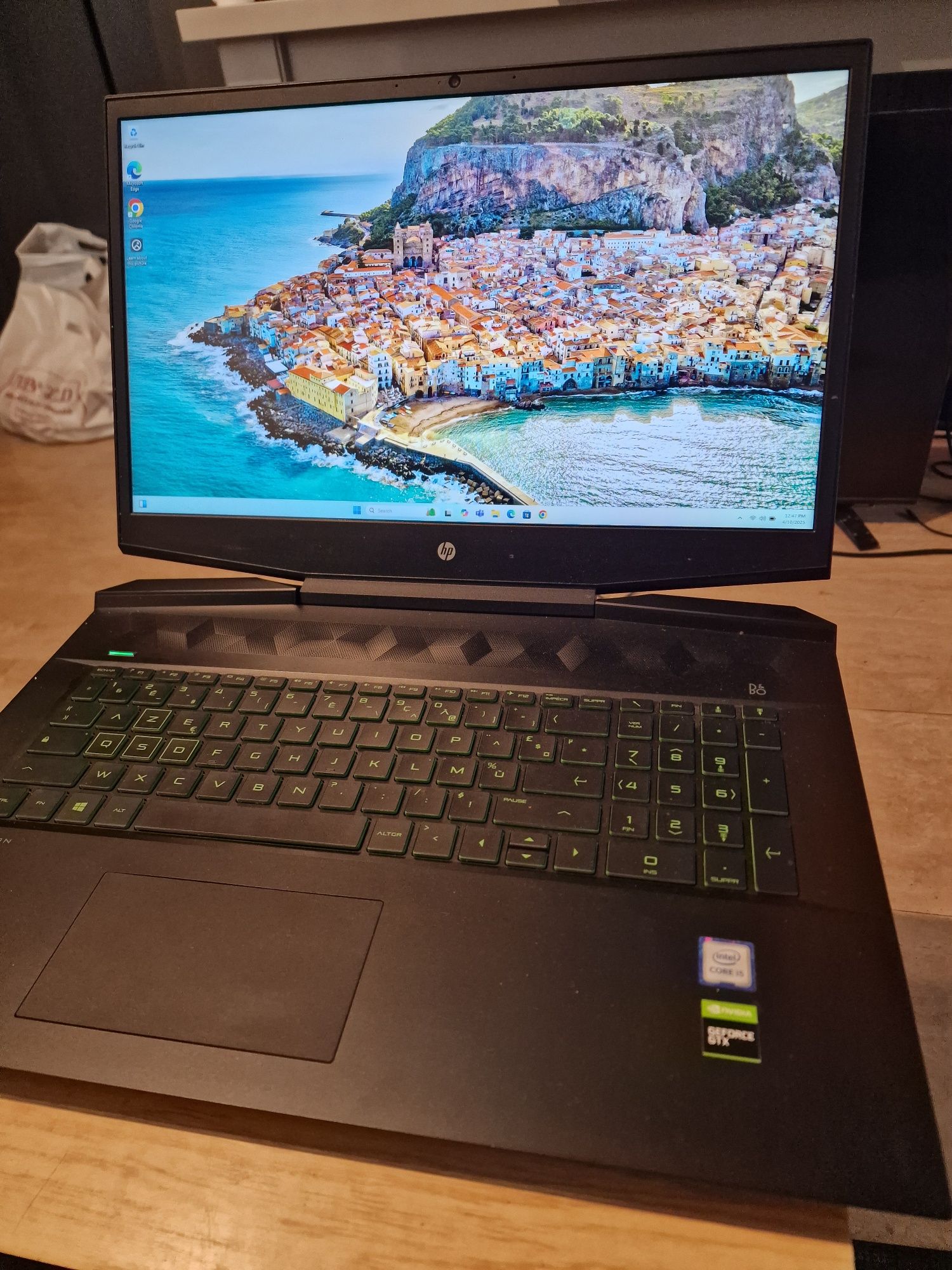 Laptop HP Pavilion 17-CD0124NF
Procesor Intel I5 Gen 9
8GB RAM
500GB S