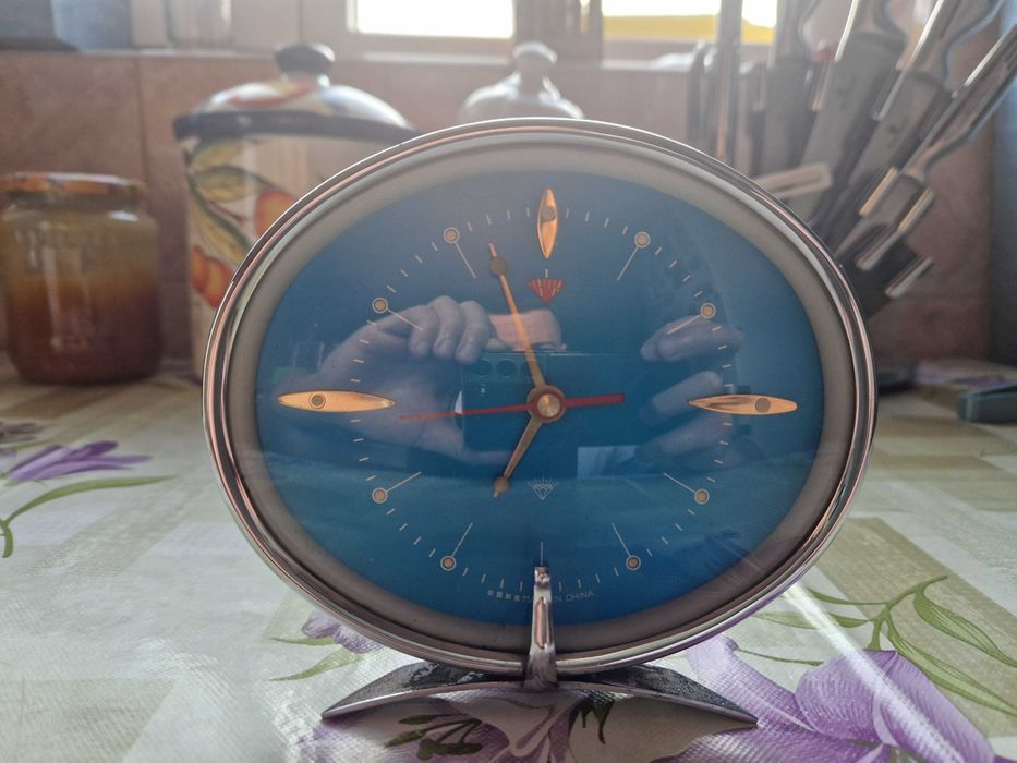 Ceas Mecanic Vintage – Cadran Albastru, Funcționare Impecabilă