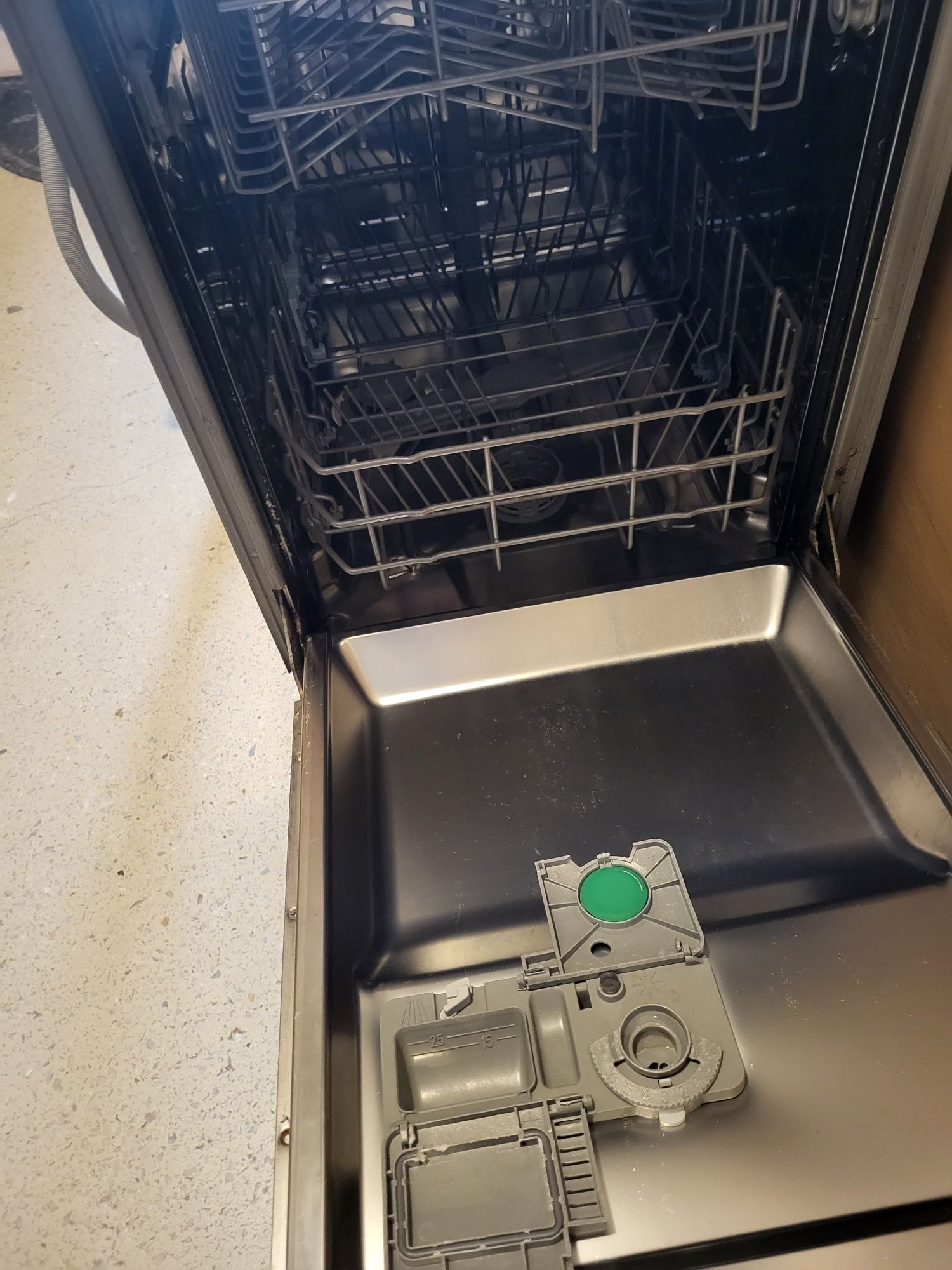Съдомиялна BEKO Dis 1520 ЗА ЧАСТИ