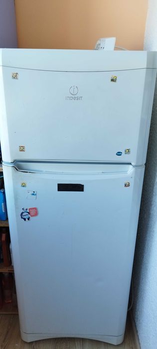 Хладилник Индезит