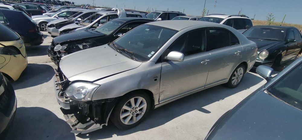 Тойота Авенсис 2005г.