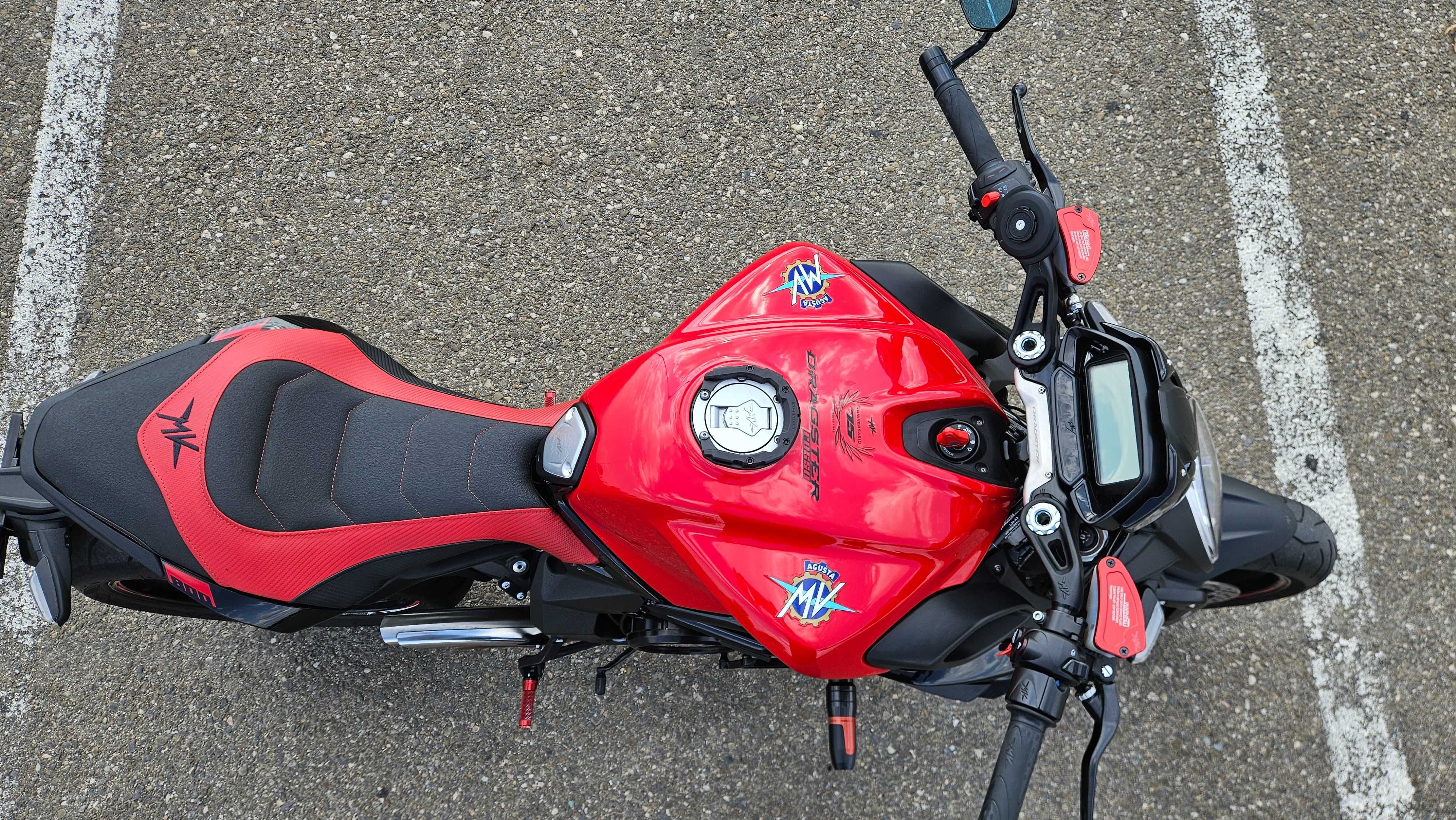 MV Agusta Dragster Rosso mai frumoasă și mai exclusivistă ca un Ducati